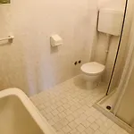 Niagara Hotel 3*