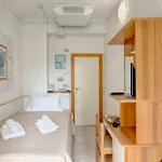 Niagara Hotel